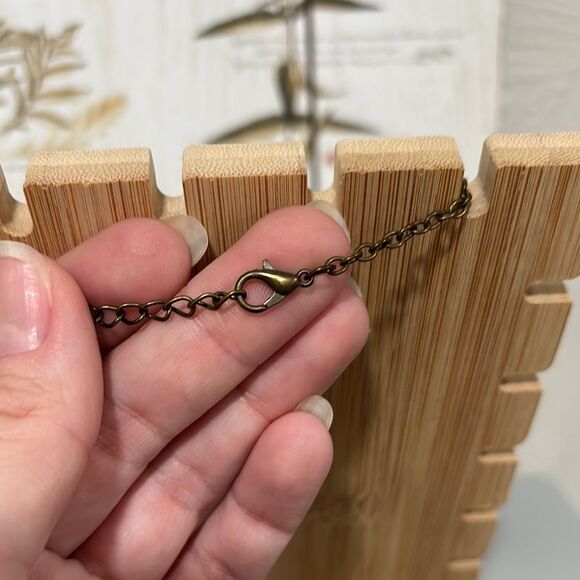 Floral Embroidered Pendant Necklace - Picture 4 of 4